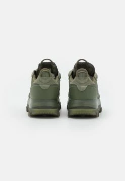 Reebok Classic CL CARDI - Baskets basses Prix Incroyables baskets & sneakers rond femme -Reebok Soldes Boutique 91bb8eb5ae0d4c149a4dca8b63208e06