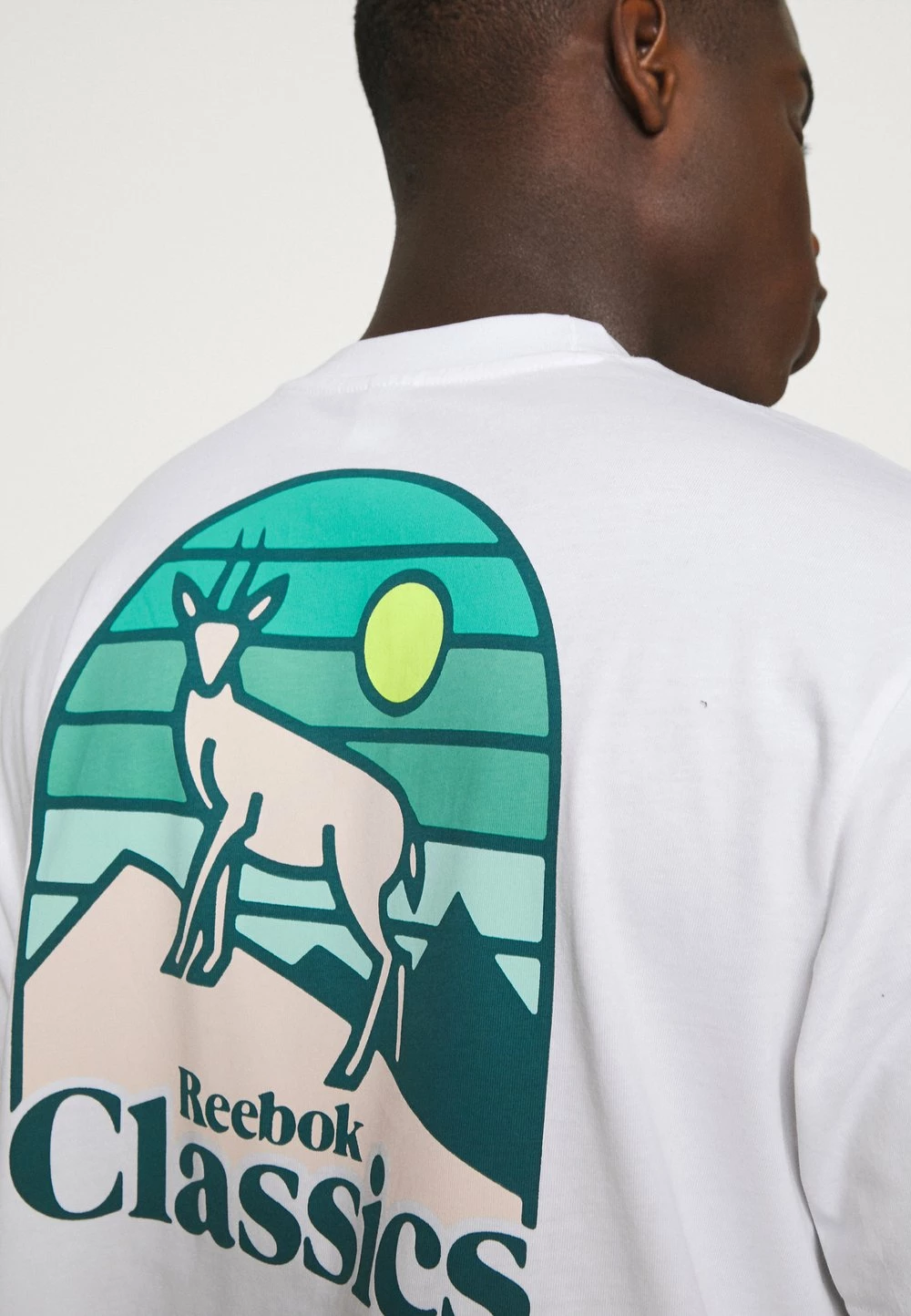 Reebok Classic Prix Favorable CAMPING GRAPHIC TEE - T-shirt imprimé t-shirts & polos col rond homme 8 Reebok Classic Prix Favorable CAMPING GRAPHIC TEE - T-shirt imprimé t-shirts & polos col rond homme – Image 6