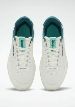 Reebok Classic Première Qualité Baskets basses baskets & sneakers rond femme -Reebok Soldes Boutique 95785a10813f4d63a90f29b19d87615c