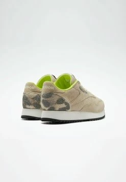 Réduction Reebok Classic CLASSIC LEATHER RIPPLE MID - Baskets basses sneakers rond femme 15 Réduction Reebok Classic CLASSIC LEATHER RIPPLE MID - Baskets basses sneakers rond femme -Reebok Soldes Boutique 95d6b95dfb284644a0e3fd51955510b0