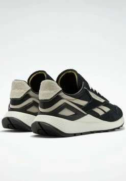 Reebok Classic En promotion LEGACY - Baskets basses baskets & sneakers rond unisex -Reebok Soldes Boutique 9cf3af5bf8664d1ba3ed726630320d5a