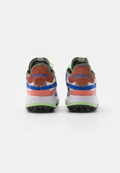 Reebok Classic Soldes En Ligne LEGACY 83 - Baskets basses sneakers rond femme -Reebok Soldes Boutique a370a1cc8bee44c589185f132abf4b4f