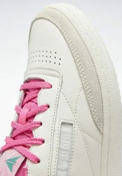 Reebok Classic Prix Acceptable Baskets basses sneakers rond femme 22 Reebok Classic Prix Acceptable Baskets basses sneakers rond femme -Reebok Soldes Boutique aec78dabbecc4861bd08a0ccd3465c89