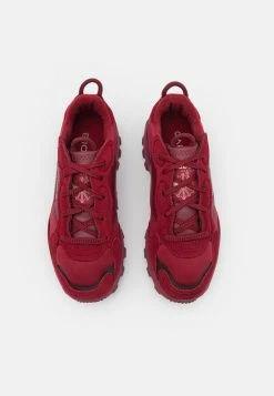 Vendre-Réclame Reebok Classic CL CARDI UNISEX - Baskets basses sneakers rond -Reebok Soldes Boutique b0a7b86b80a5452cbfe93fd9d3a43e38