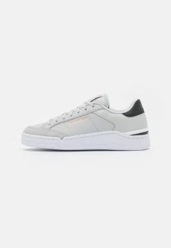 Bon Rapport Coût-Efficacité Reebok Classic AD COURT - Baskets basses sneakers rond femme -Reebok Soldes Boutique b248a24be8f84c7e8d24d7e9c8be3073 1