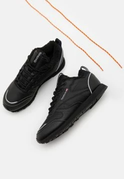 Reebok Classic UNISEX - Baskets basses Prix Compétitif sneakers rond -Reebok Soldes Boutique b52dfdc2407f47a69ae6c45400fd63f0