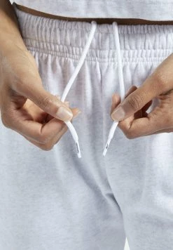 Reebok Classic Pantalon de survêtement Réduction pantalons normale femme -Reebok Soldes Boutique b715ed414f5b49b5b9d49af1759bd361