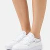 Reebok Classic CLUB C DOUBLE - Baskets basses Meilleur Prix Garanti baskets & sneakers rond femme 2 Reebok Classic CLUB C DOUBLE - Baskets basses Meilleur Prix Garanti baskets & sneakers rond femme -Reebok Soldes Boutique b9aeb2ba68b84036a83a4197ee9f8454