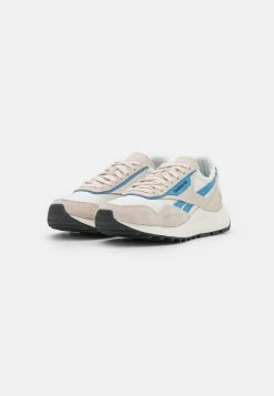 Reebok Classic CL LEGACY AZ - Baskets basses Qualité Excellente sneakers rond femme -Reebok Soldes Boutique c12eb932ba7b4f76b82b95a08ba7b817