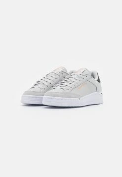 Prix Refroidis Reebok Classic AD COURT - Baskets basses sneakers rond femme 11 Prix Refroidis Reebok Classic AD COURT - Baskets basses sneakers rond femme -Reebok Soldes Boutique c23153d14db64761bdcc6ee638095579