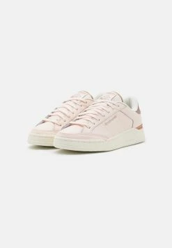 Reebok Classic Prix Raisonnable COURT - Baskets basses sneakers rond femme -Reebok Soldes Boutique c4bad9ec4ce740839c679b95e2225817