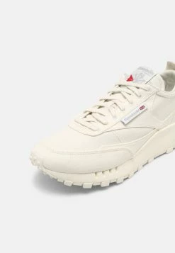 Reebok Classic CLASSIC LEGACY GROW UNISEX - Baskets basses Prix Préférentiel baskets & sneakers rond -Reebok Soldes Boutique cf51af1d903448babcd202fa5cbd5307