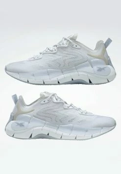 Reebok Classic Baskets basses Prix Cassé sneakers rond femme -Reebok Soldes Boutique cfde1d34511b497bb84e5e7d2a9ceca0