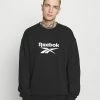 Reebok Classic VECTOR CREW - Sweatshirt Prix Abordable sweats & hoodies col rond homme -Reebok Soldes Boutique d52239f180eb4e6f900574083ff6163a