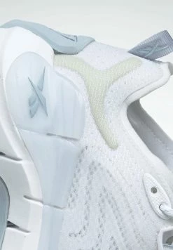 Reebok Classic Baskets basses Prix Cassé sneakers rond femme -Reebok Soldes Boutique d5a628857b9c4ade859e9d7057c96e94