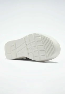 Reebok Classic Première Qualité Baskets basses baskets & sneakers rond femme -Reebok Soldes Boutique dd140553f3634074a92667cb1cf341ed