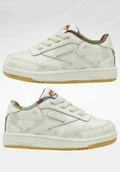 Reebok Classic CLUB C 85 KUNG FU PANDA - Baskets basses Bon Rapport Coût-Efficacité sneakers rond unisex -Reebok Soldes Boutique de30bf2c4a9947d3ad6deaf441b8d90b