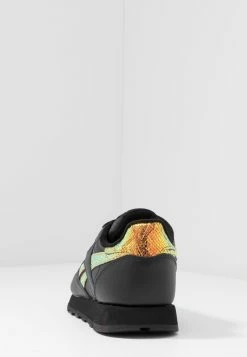 Reebok Classic CLASSIC - Baskets basses Prix Favorable sneakers rond femme -Reebok Soldes Boutique e3200842e44b4d3281afcee4f57be8a9