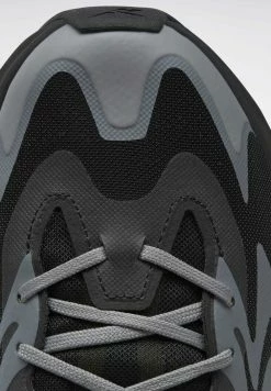 Reebok Classic KINETICA - Baskets basses Prix Dégriffé baskets & sneakers rond unisex -Reebok Soldes Boutique e51359b19a1e438d889e0e233a94463d