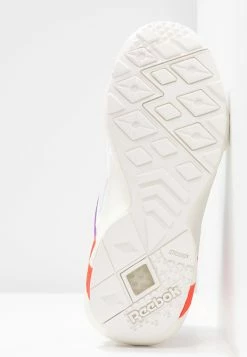 Reebok Classic Prix Acceptable AZTREK DOUBLE POPS LIGHT CUSHION SHOES - Baskets basses sneakers rond femme -Reebok Soldes Boutique e6cb4024e96743b285271e3bc40c9a2e