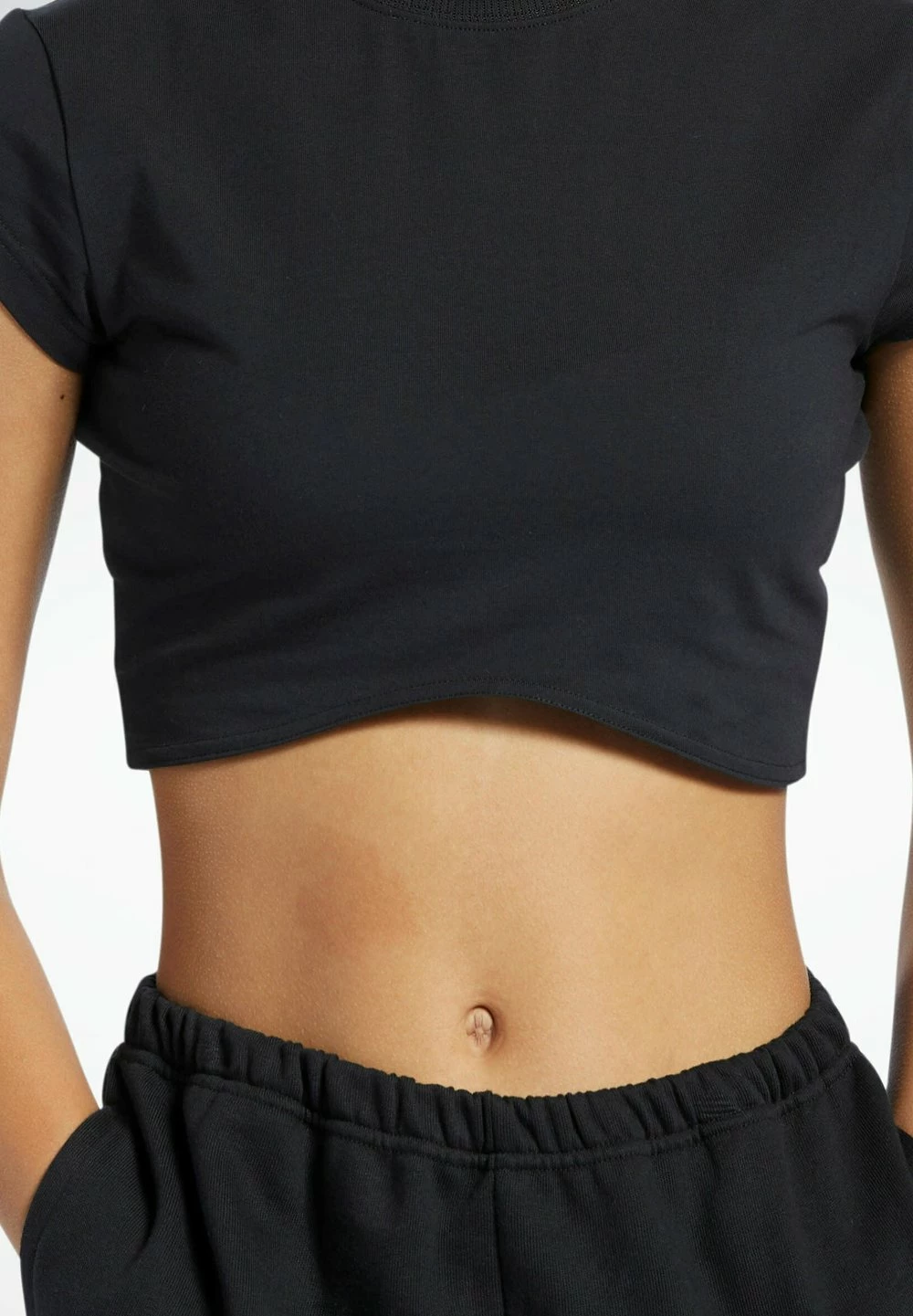 Reebok Classic T-shirt de sport Qualité Fiable vêtements randonnée femme 7 Reebok Classic T-shirt de sport Qualité Fiable vêtements randonnée femme – Image 5