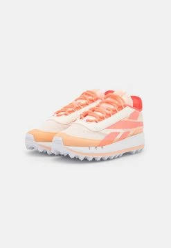 Remise En Ligne Reebok Classic LEGACY 83 - Baskets basses sneakers rond femme -Reebok Soldes Boutique eb326198c9c543fb9980b0287b8e37d7