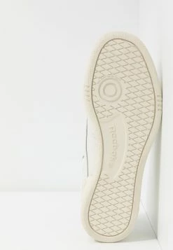 Reebok Classic CLUB C 85 - Baskets basses Haute Qualité baskets & sneakers rond unisex -Reebok Soldes Boutique eb7b96c4425347faa732497b0ff4823c