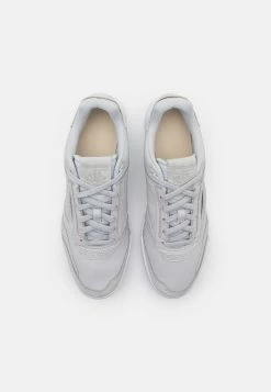 Reebok Classic Prix Préférentiel CLUB C LEGACY UNISEX - Baskets basses sneakers rond -Reebok Soldes Boutique ec5d0d233540454a9f502222defd34e0