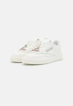 Reebok Classic CLUB C 85 - Baskets basses Prix Favorable sneakers rond femme -Reebok Soldes Boutique ec8235a09e7a40f3bf3a2006020ec4f4