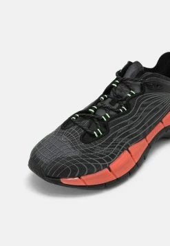 Reebok Classic ZIG KINETICA II UNISEX - Baskets basses Bas Prix sneakers rond -Reebok Soldes Boutique ef683e0b719743dcb5118940ba768eaa