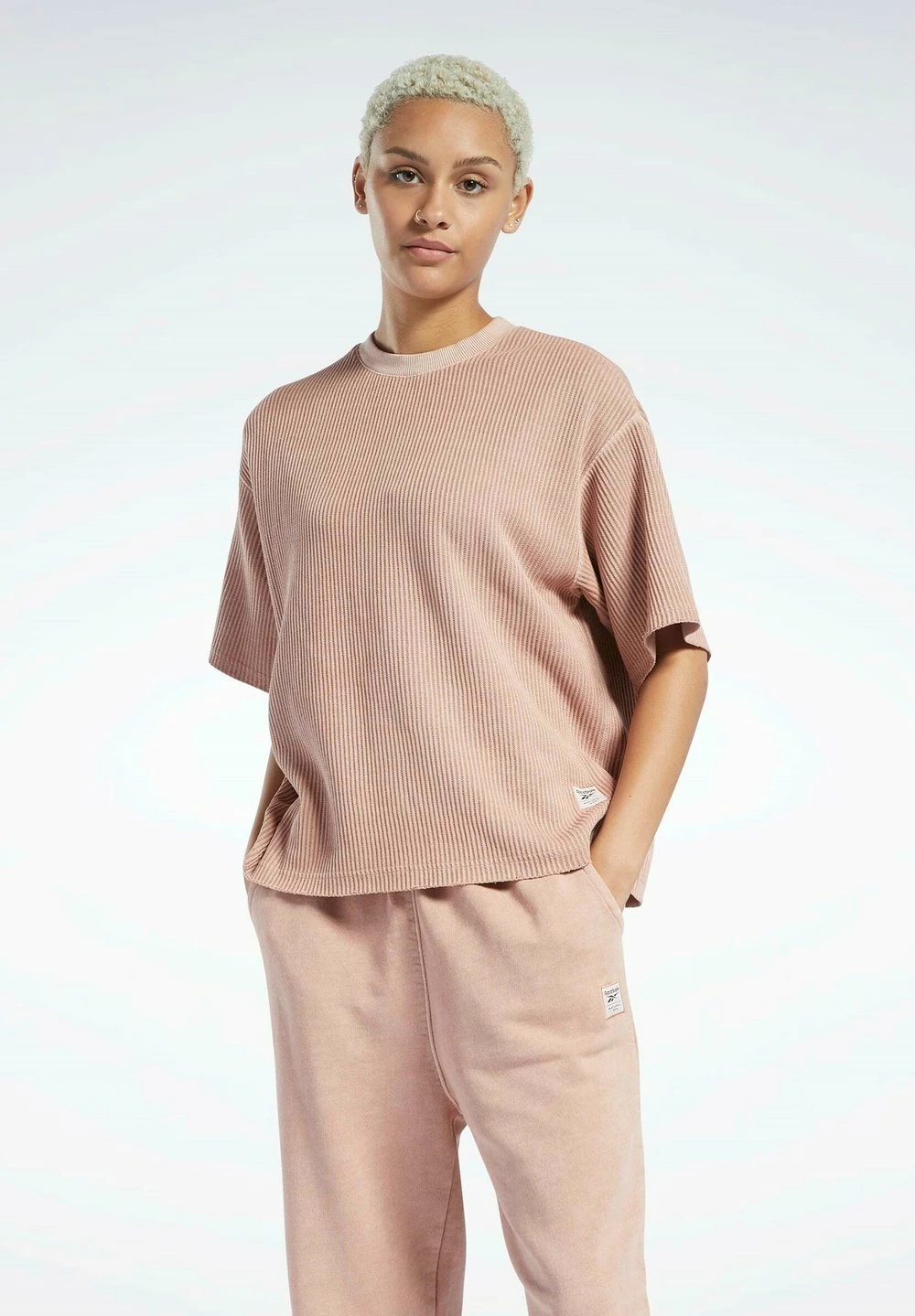 Reebok Classic Prix Distinctifs T-shirt basique t-shirts et tops col rond femme 3 Reebok Classic Prix Distinctifs T-shirt basique t-shirts et tops col rond femme