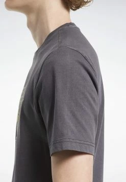 Reebok Classic Prix Aimable CL GP WE TEE - T-shirt imprimé t-shirts col rond homme -Reebok Soldes Boutique f7dfaeefeb2b4d3eb12796fa3ba439a9