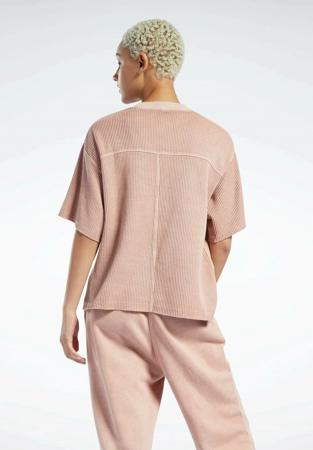 Reebok Classic Prix Distinctifs T-shirt basique t-shirts et tops col rond femme 5 Reebok Classic Prix Distinctifs T-shirt basique t-shirts et tops col rond femme – Image 3