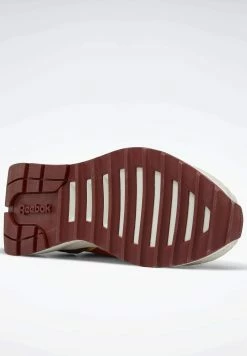 Discount En Ligne Reebok Classic Baskets basses baskets & sneakers rond unisex -Reebok Soldes Boutique f998ac0d8c6847f4a33f81a259405185