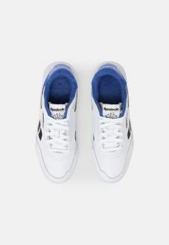 Prix Gelé Reebok Classic CLUB C LEGACY REVENGE - Baskets basses sneakers rond unisex -Reebok Soldes Boutique fa2e8a0a2fec49aa857bc3e0eea8f972