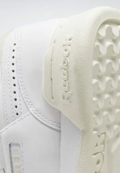 Rabais Reebok Classic WORKOUT LO PLUS SHOES - Baskets basses sneakers femme femme -Reebok Soldes Boutique fe28c6cd59d844598aca8069d2a3a5e2